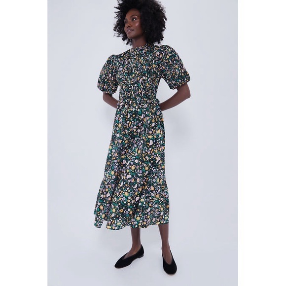 Tuckernuck Dresses & Skirts - Hyacinth House Black Multi Floral Smocked Samantha Midi Dress Sz XS